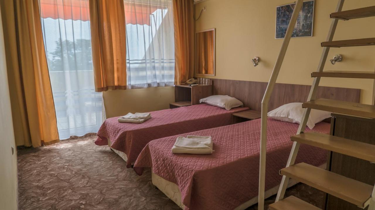 Park Hotel Persey Varna Ngoại thất bức ảnh